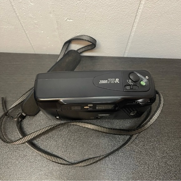 Pentax Zoom 70R 35mm Film Point and Shoot Camera With Case - Tested - Picture 3 of 7